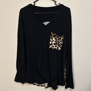Black Leopard Pocket Women's Top